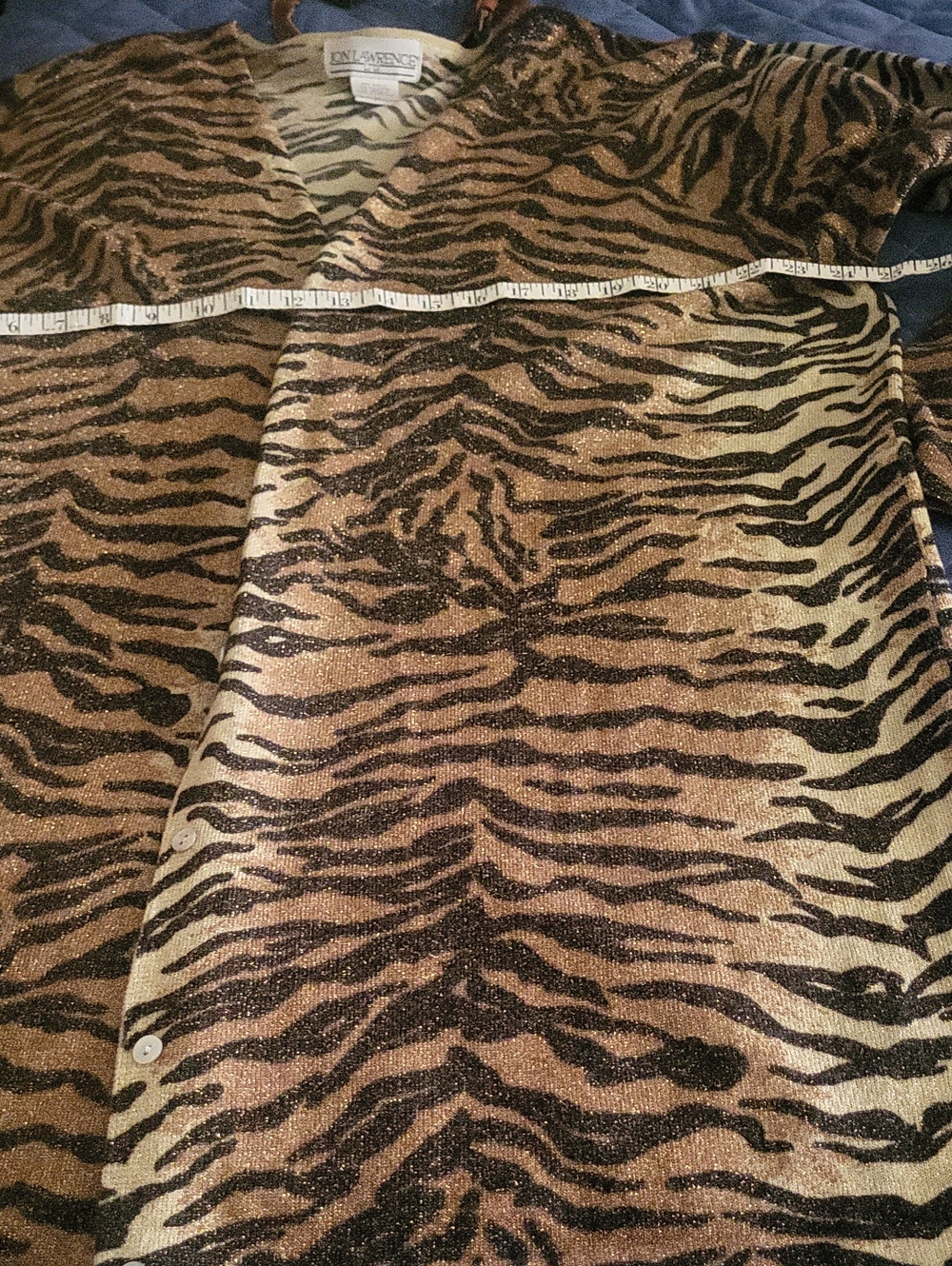 Tiger Print Open Front Cardigan.  Pit 1-24. It Seems Oversized ,tagged Medium - Picture 6 of 7